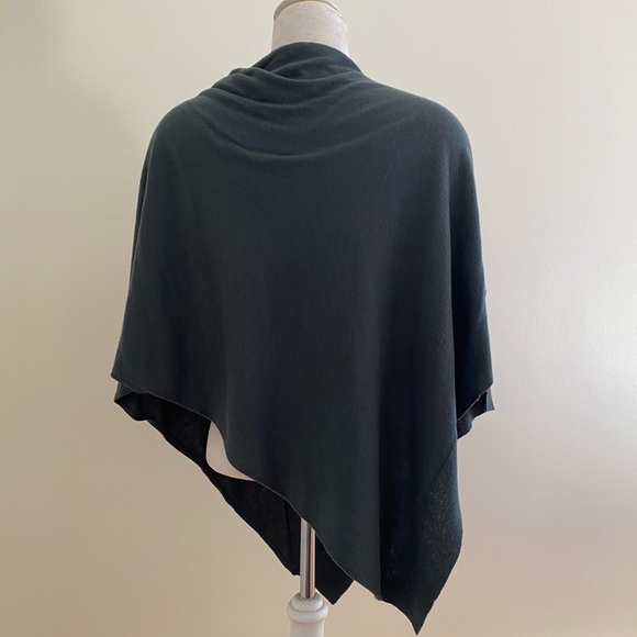 Sandwich poncho - Picture 3 of 4